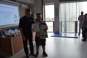 Komendant gratuluje finaliście konkursu (I miejsce)