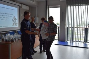 Komendant gratuluje finaliście konkursu (II miejsce)