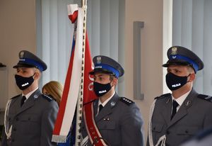 Na zdjęciu reprezentacja pocztu sztandarowego Komendy Powiatowej Policji w Nowej Soli.