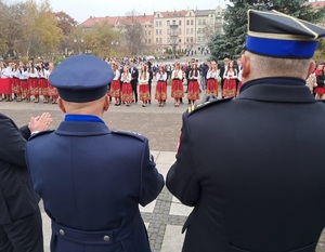 Komendant Powiatowy Policji podczas obchodów Odzyskania przez Polskę Niepodległości.