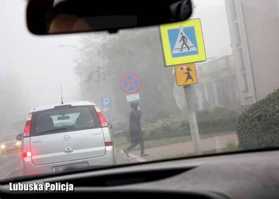 Niech piesi będą widoczni, a kierowcy uważni