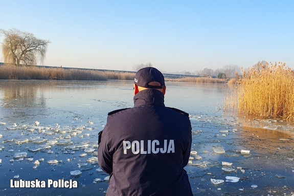 Wejście na lód może zakończyć się tragicznie. Nie ryzykuj i korzystaj tylko ze sztucznych lodowisk!