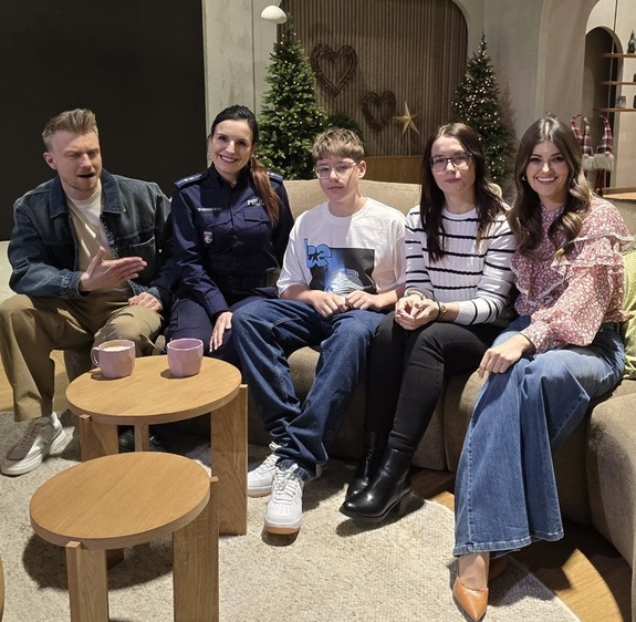 Szymon chłopak nagrodzony za uczciwość!