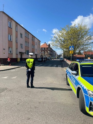 Policjanci w trosce o bezpieczeństwo uczestników Biegu do Pustego Grobu.